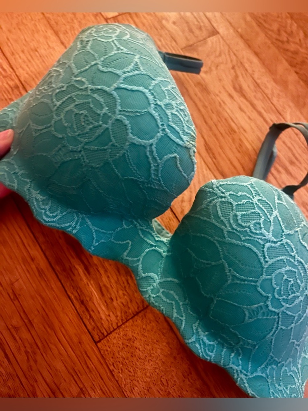 Victoria Secret Very Sexy Push-up Bra Scalloped Lace Bra 36D